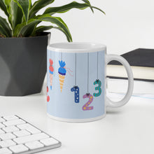 Lade das Bild in den Galerie-Viewer, Weiße, glänzende Tasse
